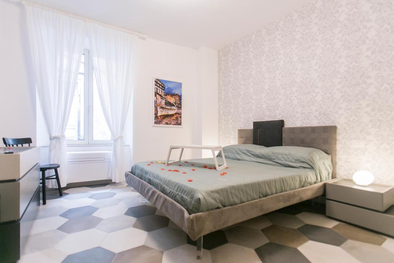 Anticaglia/24 Bed & Breakfast Наполи Екстериор снимка