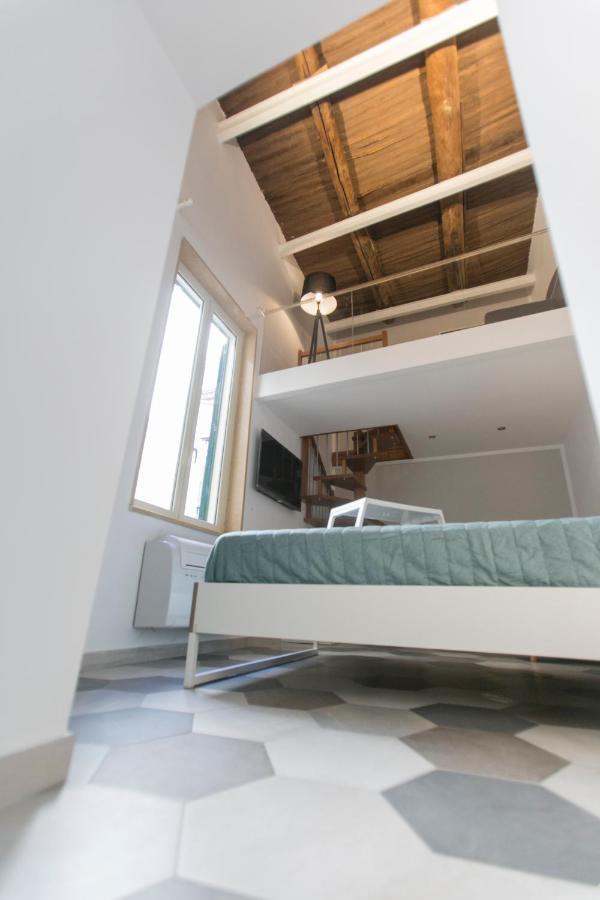 Anticaglia/24 Bed & Breakfast Наполи Екстериор снимка